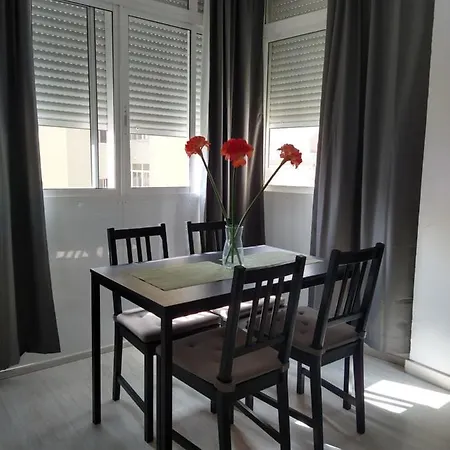 Apartment Amplio Estudio,vista Mar Y Montana, A Pasos Del Centro Torremolinos